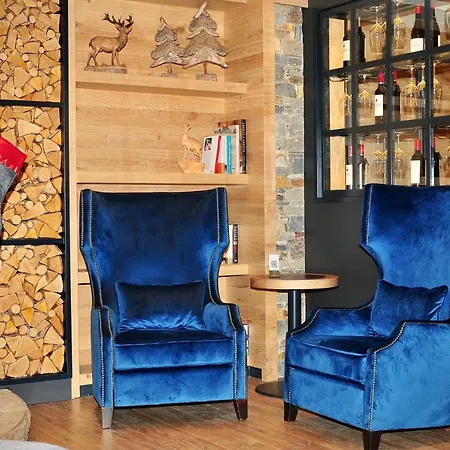 Petit Lacreu Hotel 3*