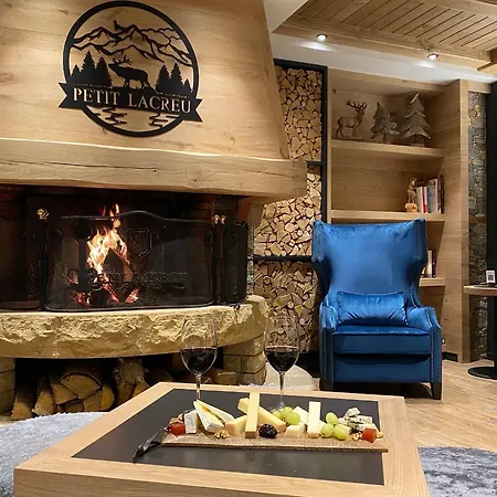 Petit Lacreu Otel Salardú