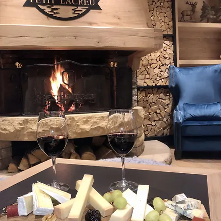 Petit Lacreu Hotel 3*